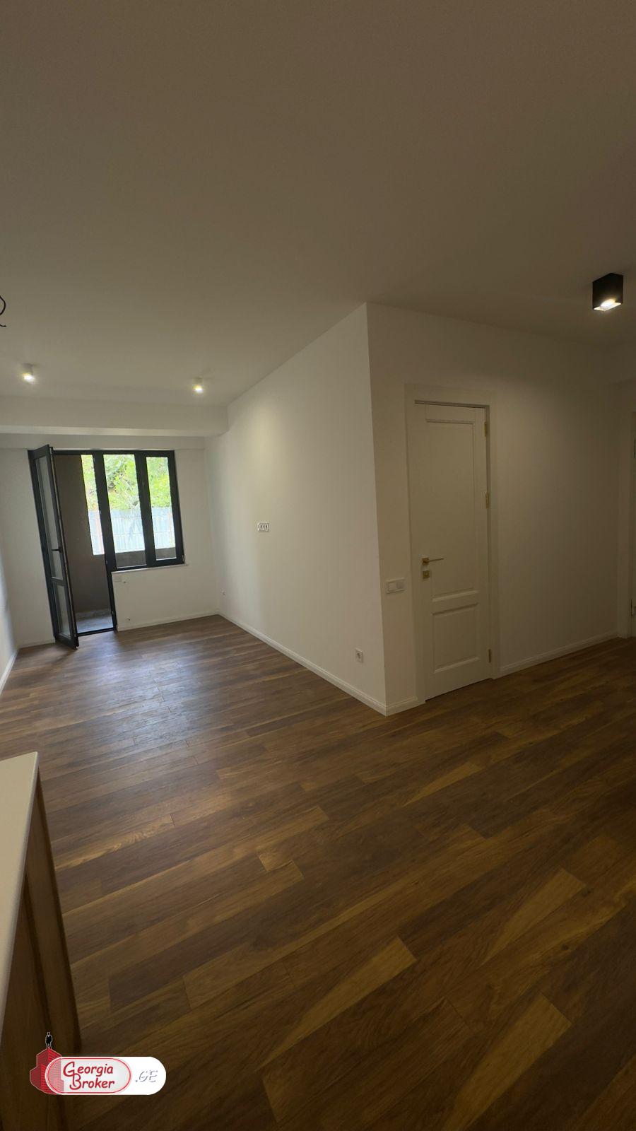 იყიდება ახალი გარემონტებული 2 ოთახიანი ბინა